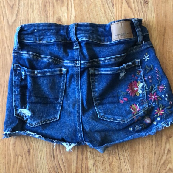 Embroidery super stretch shorts - Picture 2 of 2